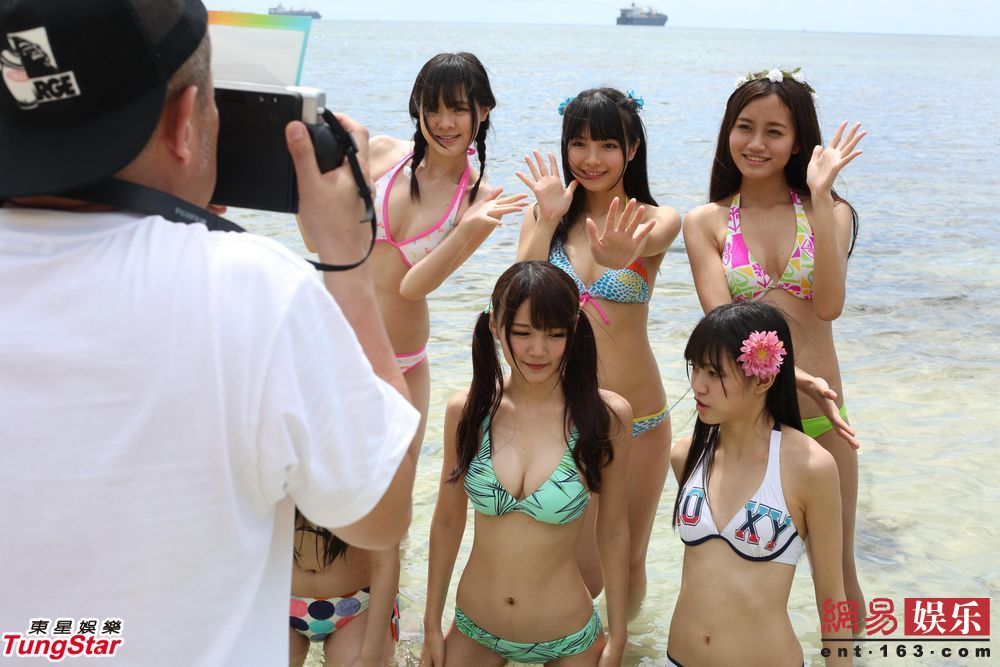 snh48成员身材火辣躺地任拍