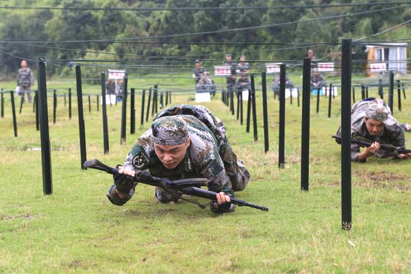 嘉兴军分区组织民兵应急分队实兵对抗大比武