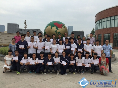 太湖高中三十余学生获省数学竞赛奖(图)