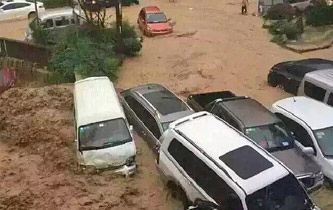 重庆巫溪暴雨引发山洪
