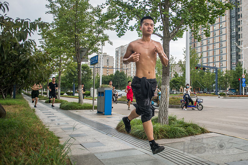 夏练三伏 苦练本领--长兴新闻网