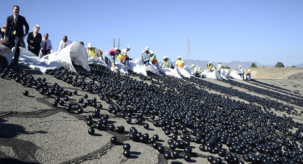 美洛杉矶市近期向水库投放了9600万遮阳球-洛