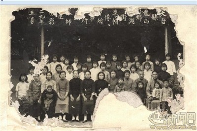 图为1940年5月天台县龙山乡玉湖草帽传习所全体女工合影.图片