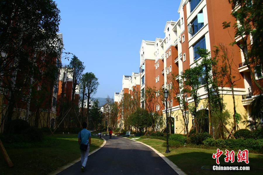 ����һ��У������������