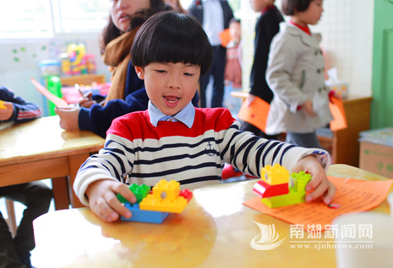 亲子玩转科技节 奇思妙想创意多