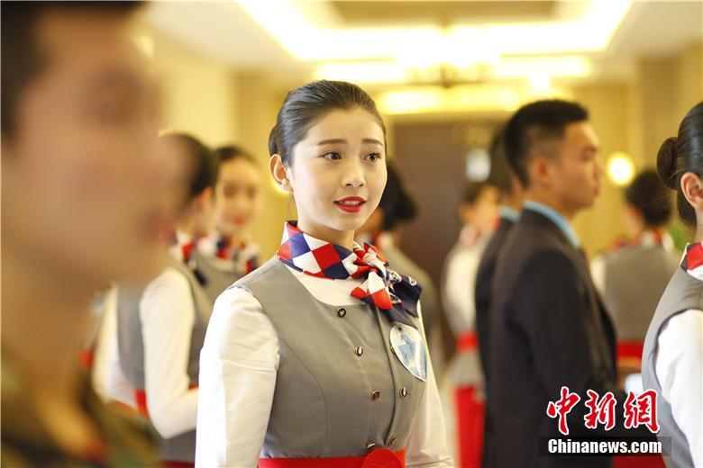 �ճ���Ƹ���Ĵ���У