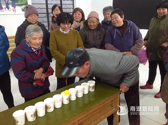 大桥江南村开展老年人趣味活动--南湖新闻网