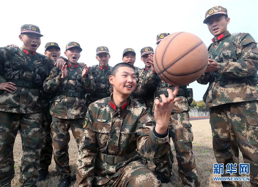 新兵达人秀 助训练兵场