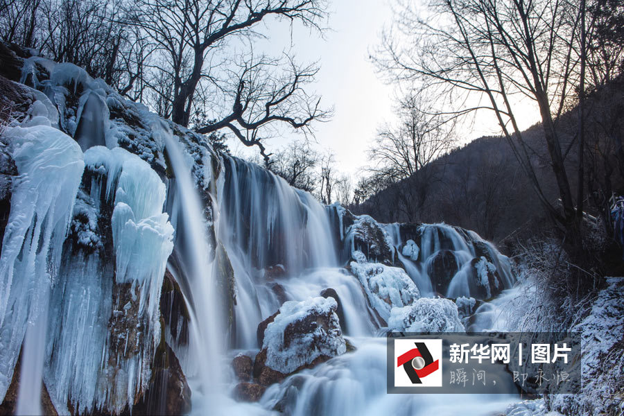 寒潮席卷气温骤降 九寨沟进入冰河世纪