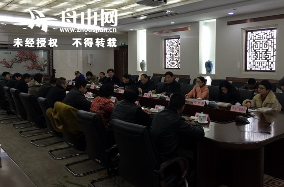 道德模范和身边好人欢聚一堂交流感受畅谈心得