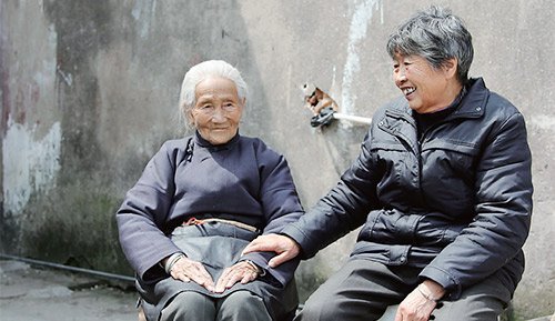 几十年如一日和睦相处 台州有对相伴半世纪的好婆媳