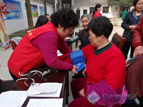 高阳桥社区开展学雷锋活动(图)-2