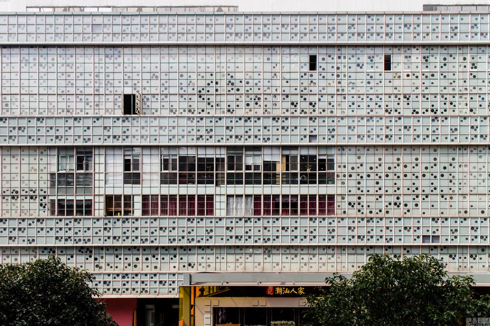 �Ϻ�һ��¥�������ǿ�