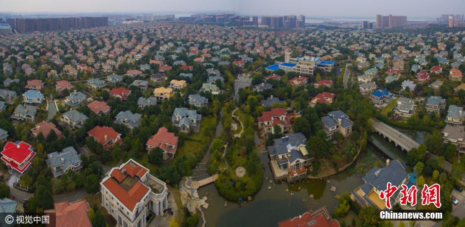 武汉郊区别墅成群