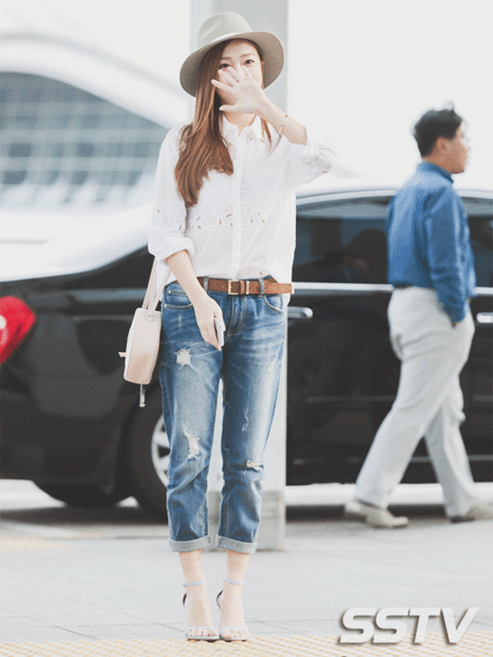 长腿jessica也失误 穿错牛仔裤秒变1米5