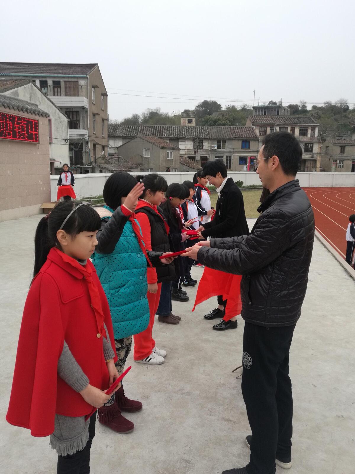 石塘镇人口多少_万源市石塘镇图片