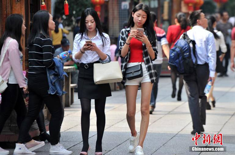 �������±ƽ�30��