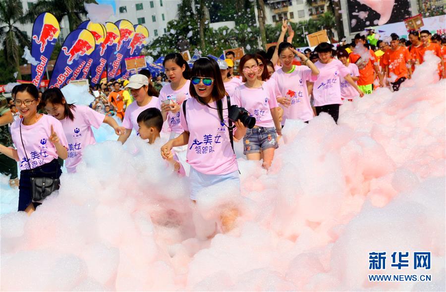 ��ǧ�˰�̬��������