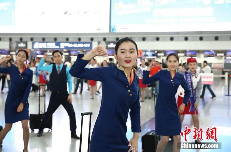 �ɶ��ս������