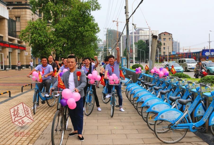 �人С�����г�ӭ��