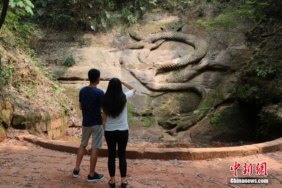 �Ĵ�ǧ��ʯ���ؼ�����