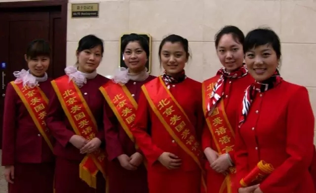 职业摄影师收入_职业旅行收入哪里来(2)