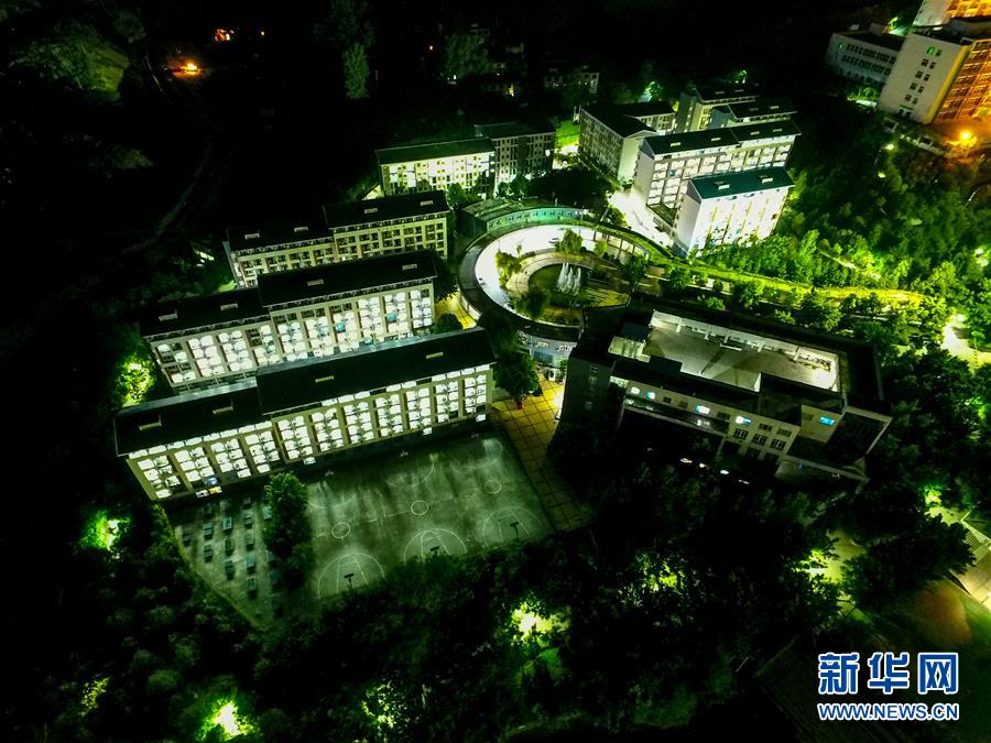 县城宿舍的考前一夜