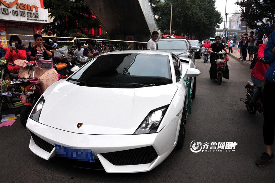 济南现豪车助考团