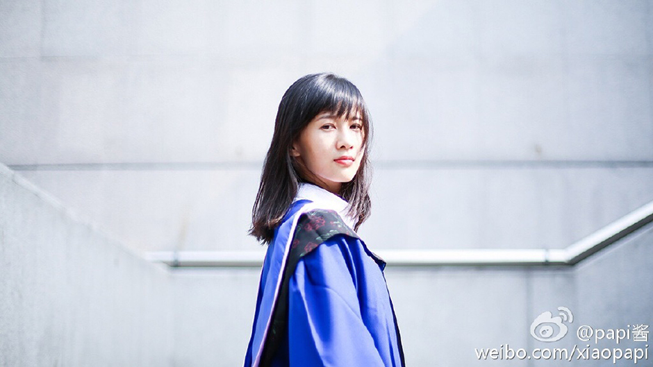 网红papi酱晒毕业照