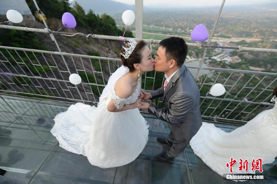 ���ϸ߿ղ����žٰ����