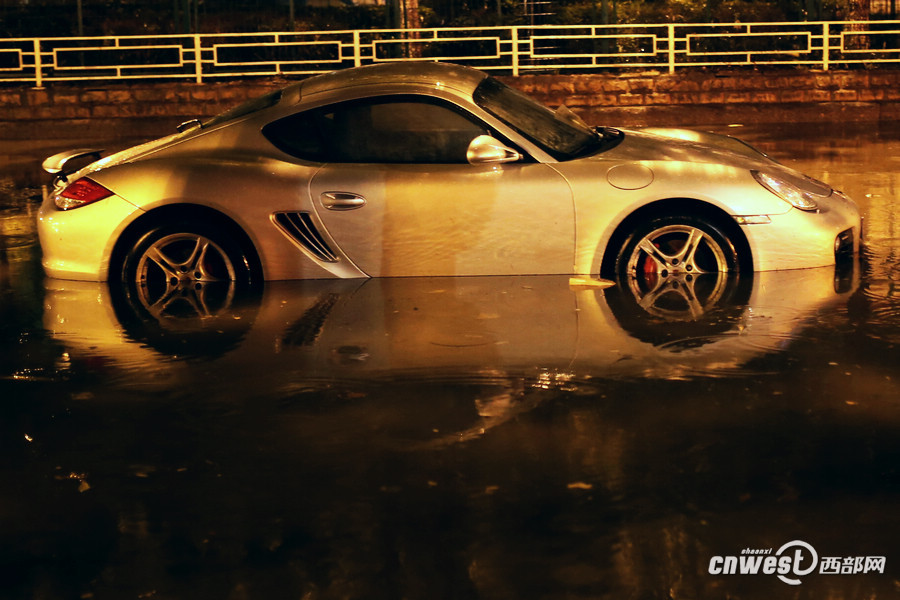 ����ǿ����·���ˮ����