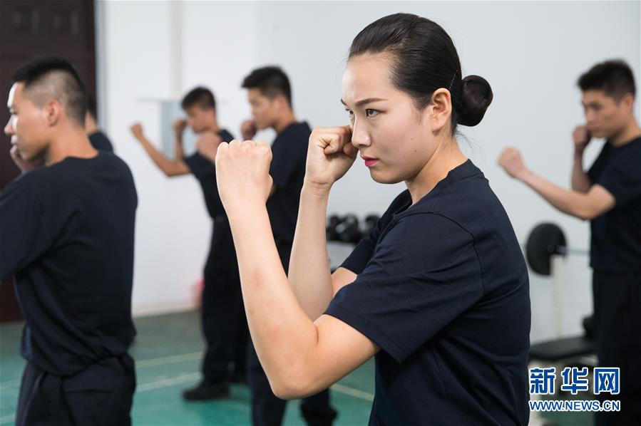 �Ӿ��˵����հ�ȫԱ