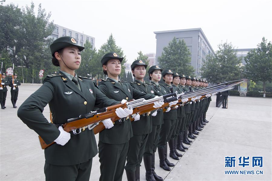 祖国光辉历程的见证者—记中国人民解放军陆海空三军仪仗队