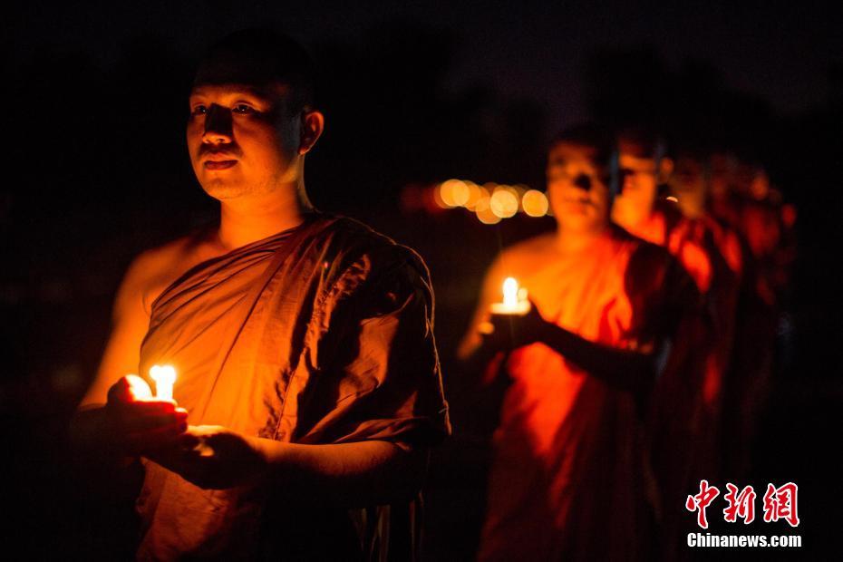 云南傣族点灯节
