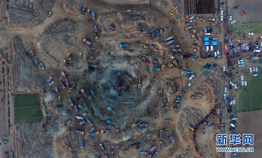 河北加紧营救落井男童