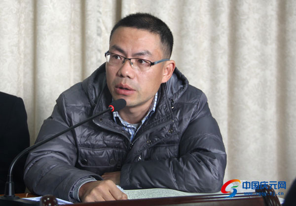 各代表团热议党代会报告