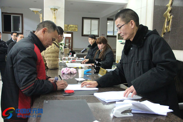 艰辛劳动农民图片大全_农民劳动报酬收入(2)