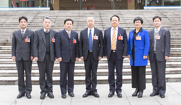 县政协九届一次会议举行选举大会