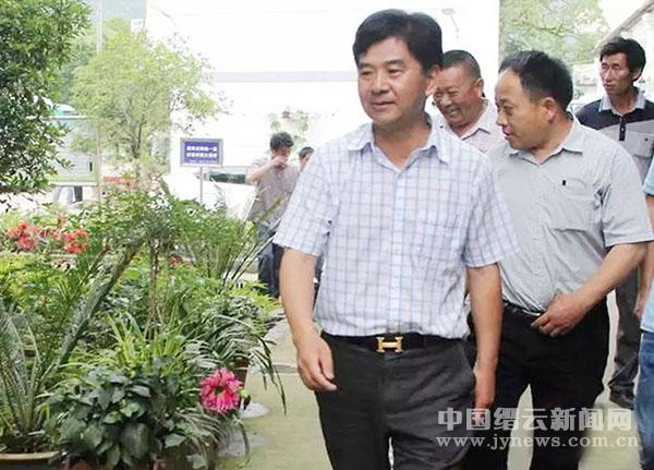 最美河长:新建镇笕川村党支部书记施颂勤
