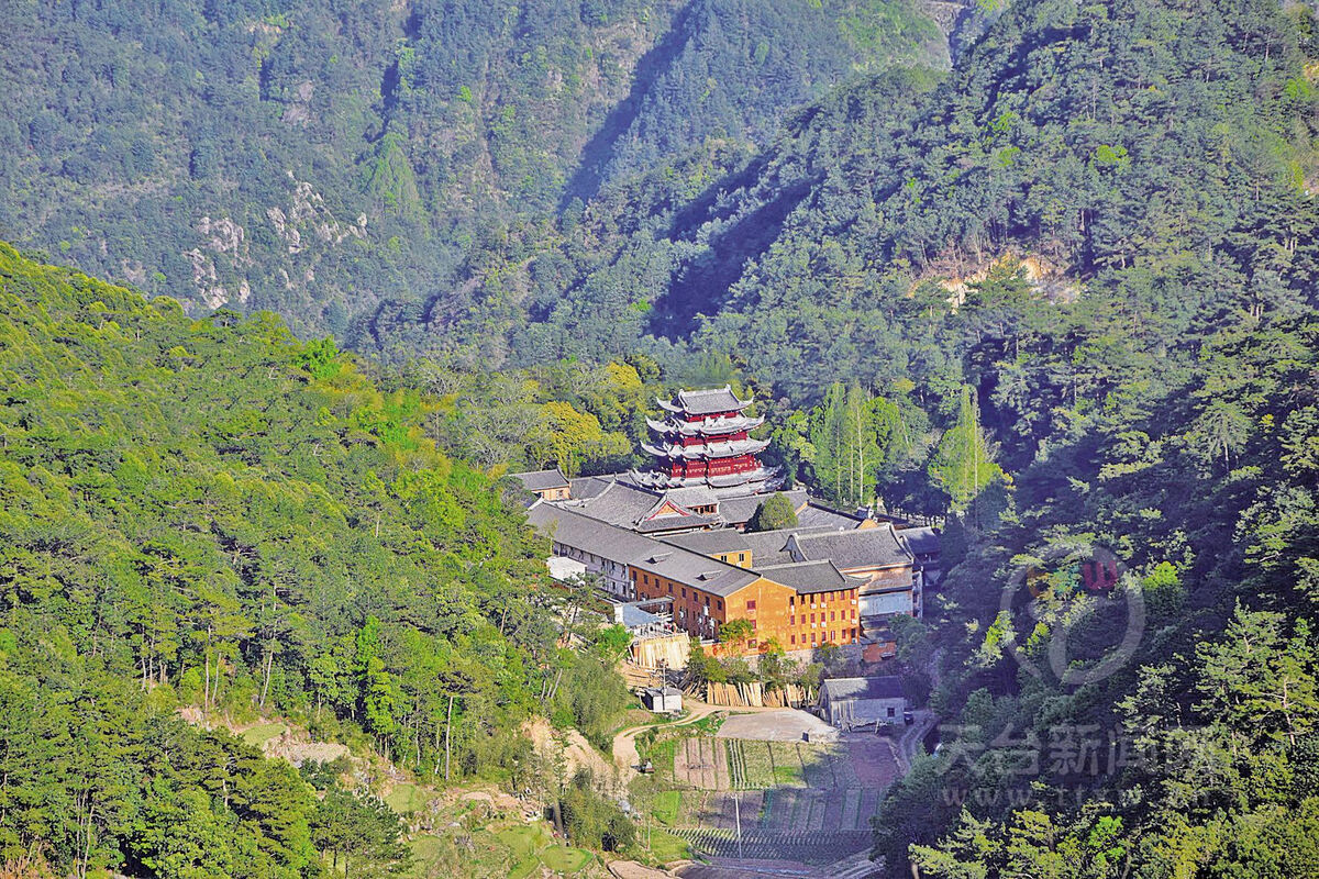 来高明寺 静静聆听钟声梵音-天台新闻网