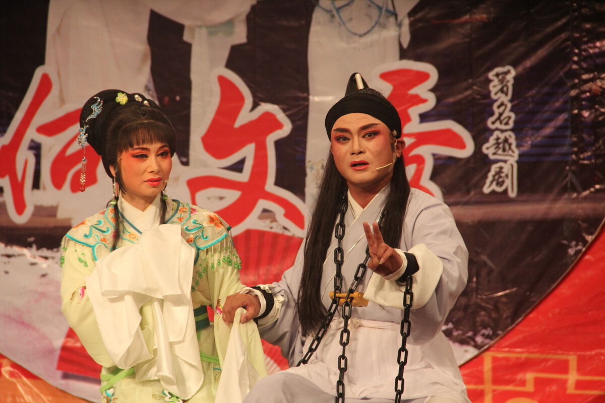 松门:农民戏迷排大戏 全本《何文秀》粉墨登场