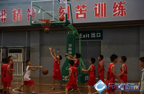 长兴县第二届小学生篮球训练营闭营(图)