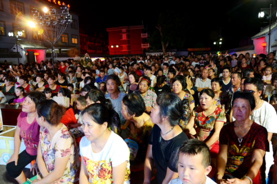 滨海镇文化礼堂艺术团成立啦!首场演出受热烈