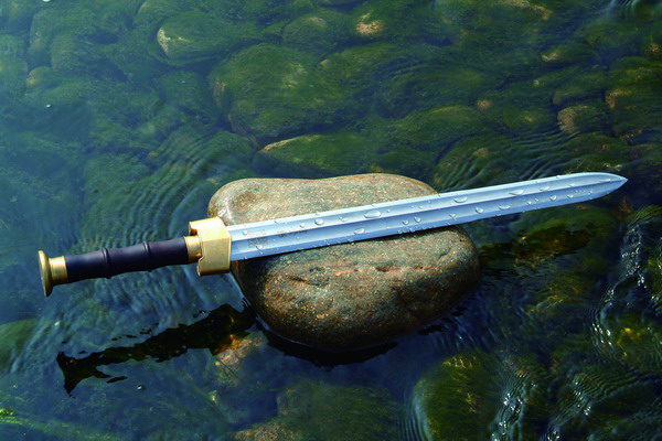正义之剑出龙泉--《巡视利剑》片头出镜龙泉宝剑的历史沿革