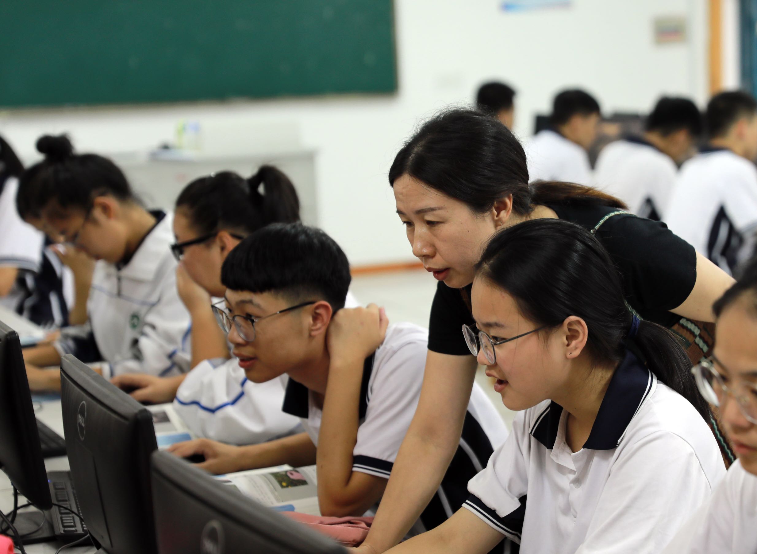 云和中学在全市率先开办普职融通班-云和新