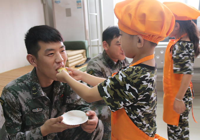 �������ʦ �±��;�Ӫ