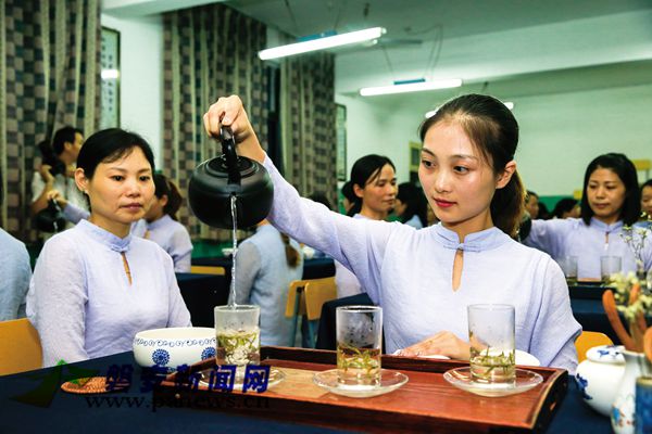 磐安电大(社区学院)举办首期茶艺师培训班-磐安