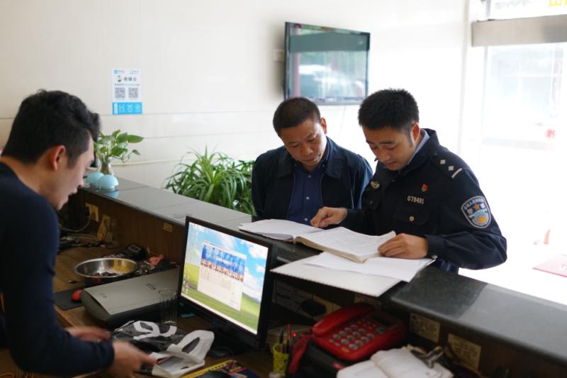 上官国明督查平安护航十九大维稳安保工作-