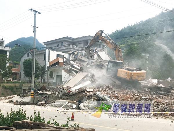 冷水镇人口_栾川县冷水镇实景