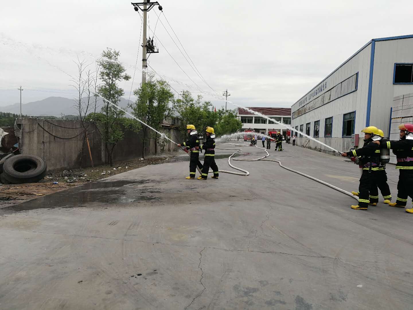金庭新型建材厂开展消防救援技能演练